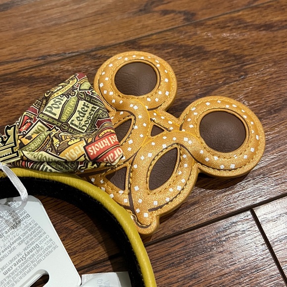 Mickey Mouse Epcot Germany Loungefly Pretzel Ears Headband - Picture 3 of 4